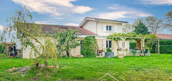 Maison  à vendre, 5 pièces, 4 chambres, 118 m²