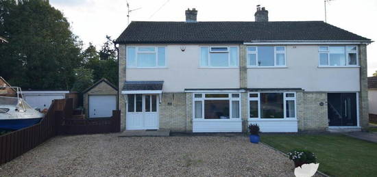 3 bedroom semi-detached house for sale