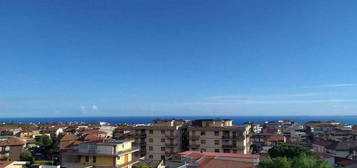 Mansarda di 2 vani Panoramica Gravina di Catania c