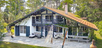 Propriété avec terrain et piscine