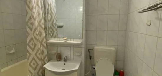 Apartament de inchiriat, doua camere, zona Titan Piata Matei Ambrozie