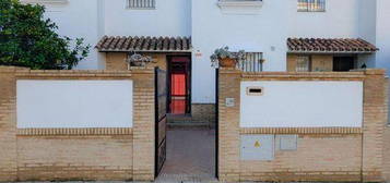 Casa adosada en Sanlúcar la Mayor