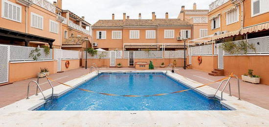 Casa adosada en San Miguel, Armilla