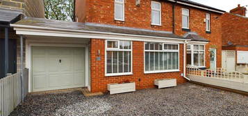 2 bedroom semi-detached house