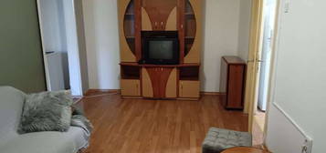 Central(Cantacuzino),apartament 2 cam cf 1 de inchiriat