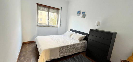 737358 - Quarto com cama de casal em...