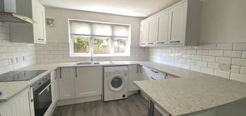 2 bed flat to rent