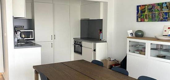 Appartement meublé  à louer, 3 pièces, 2 chambres, 72 m²