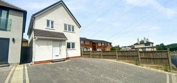 4 bedroom detached house