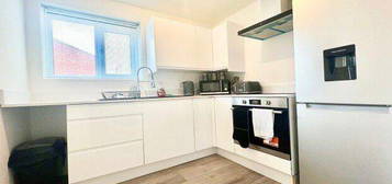 2 bed flat to rent