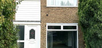 3 bedroom semi-detached house to rent