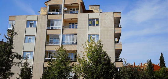 UĞUR KOÇTAN FIRAT CADDESİ ÜZERİ TRAMVAY YAKINI KİRALIK 3+1 DAİRE