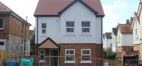 3 bedroom detached house to rent