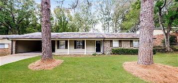 1217 Pineview Dr, Clinton, MS 39056
