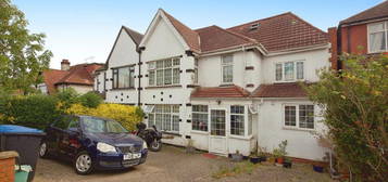 6 bedroom semi-detached house for sale