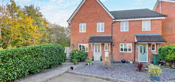 3 bed semi-detached house for sale