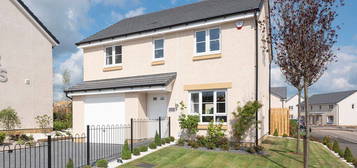 4 bed detached house for sale