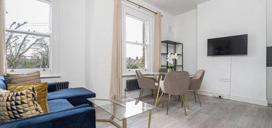 Flat to rent in Ilbert Street, London W10