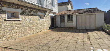 Maison de plain-pied  à vendre, 4 pièces, 2 chambres, 82 m²