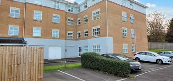 Flat for sale in Elm Park, Reading RG30