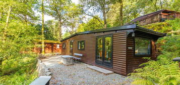 2 bedroom lodge for sale