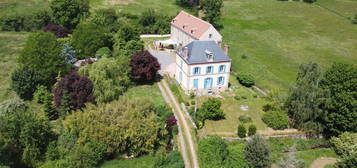 Maison de Maître avec dépendances aménagées et 3,51 ha de terres