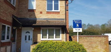 2 bedroom semi-detached house to rent