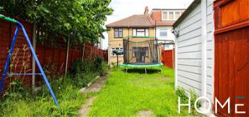 End terrace house to rent in Hedge Lane, London N13