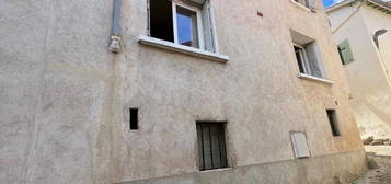 Maison de ville  à vendre, 3 pièces, 2 chambres, 77 m²