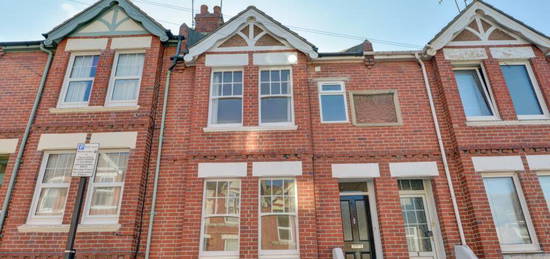 6 bedroom terraced house