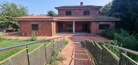 Casa o chalet en venta en Carrer de la Torre Ferrana, Bescanó