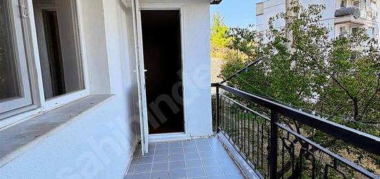 GAZİEMİR TURYAPTAN EVKA 7'DE 2+1 DAİRE