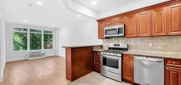 3094 Crescent St Unit 2B, Astoria, NY 11102