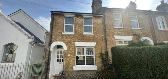 3 bedroom end of terrace house