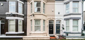 3 bed terraced house for sale