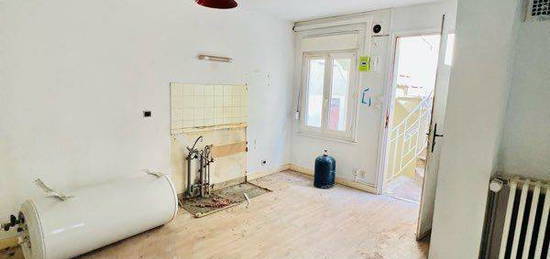 Magnifique Appartement d’environ 50m2 à Rénover, Situé au Centre de Macon