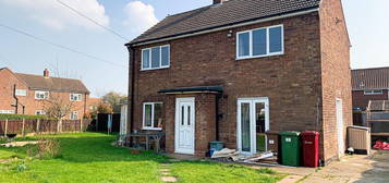 3 bed semi-detached house to rent