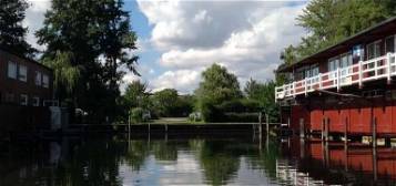 Schönes Bootshaus mit Boot in super Lage am Schweriner See, perfekt zum Abschalten