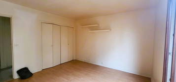 49 Rue de Romainville 2 Piece non  meuble / 42.07 m2 : 1175