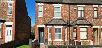 4 bedroom end of terrace house for sale