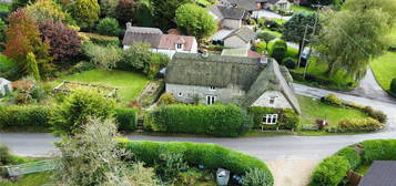 3 bed country house for sale