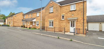 4 bed detached house for sale