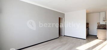 Pronájem bytu 2+kk 43 m², Tovární,