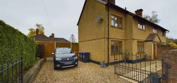 2 bedroom semi-detached house for sale