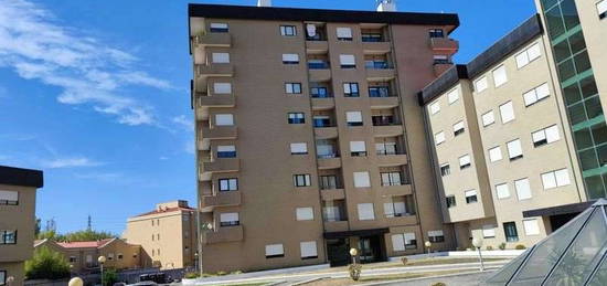 Apartamento T2 na Sra da Hora com 2 varandas