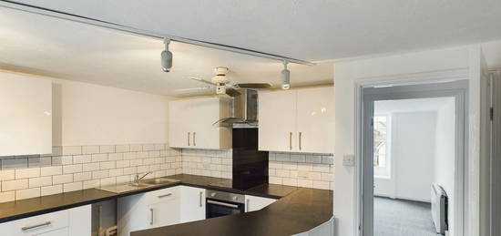 2 bed flat to rent