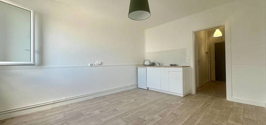 Studio  à vendre, 1 pièce, 24 m², Étage 6/6