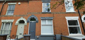 2 bedroom terraced house