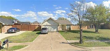 200 Seagull Ct, Irving, TX 75060