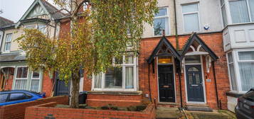 Flat to rent in Alexander Road, Birmingham, West Midlands B27